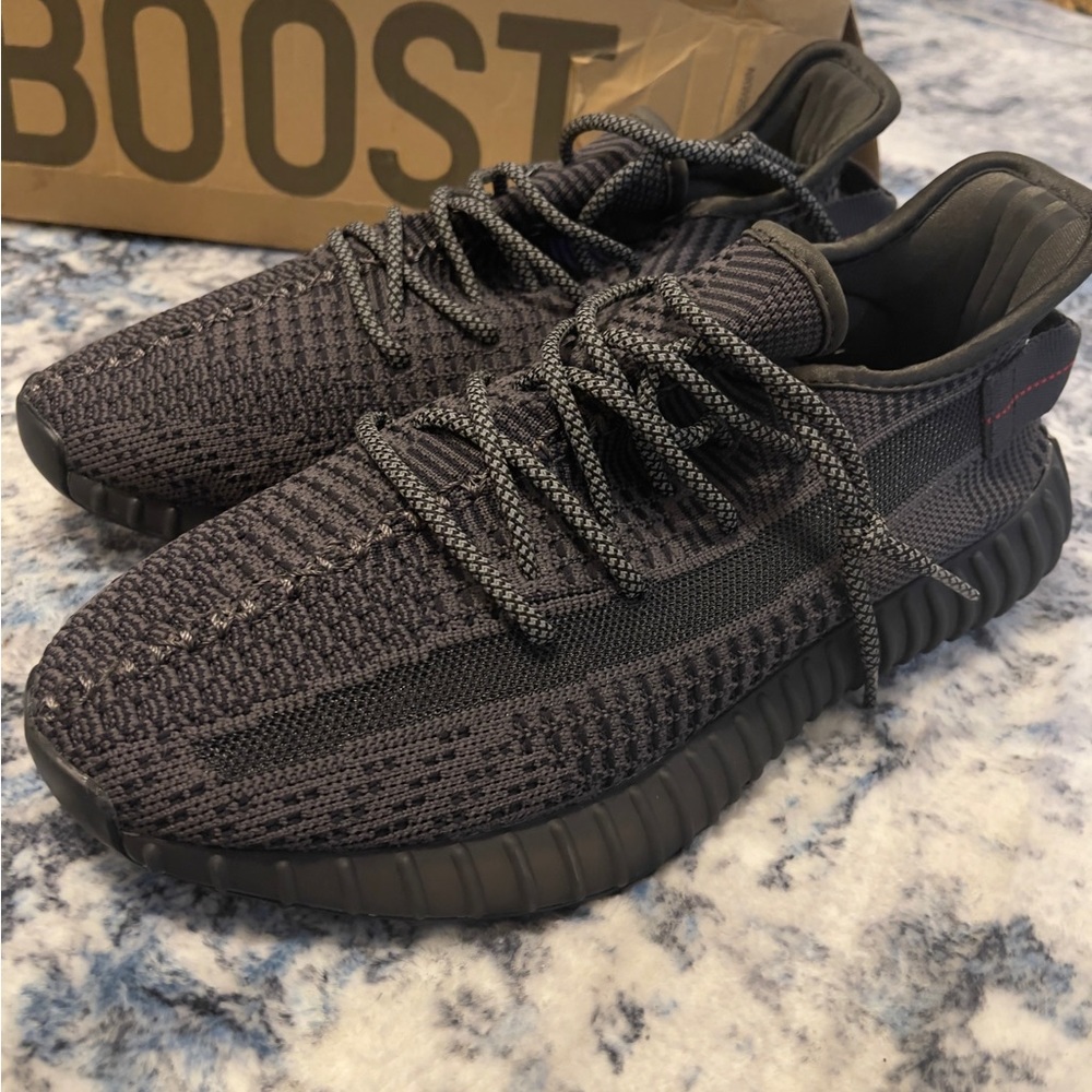 Yeezy boost 350 v2